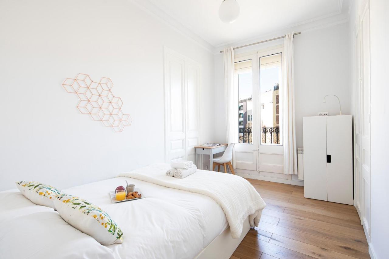 Appartamento Ab Arago Eixample Barcellona Esterno foto